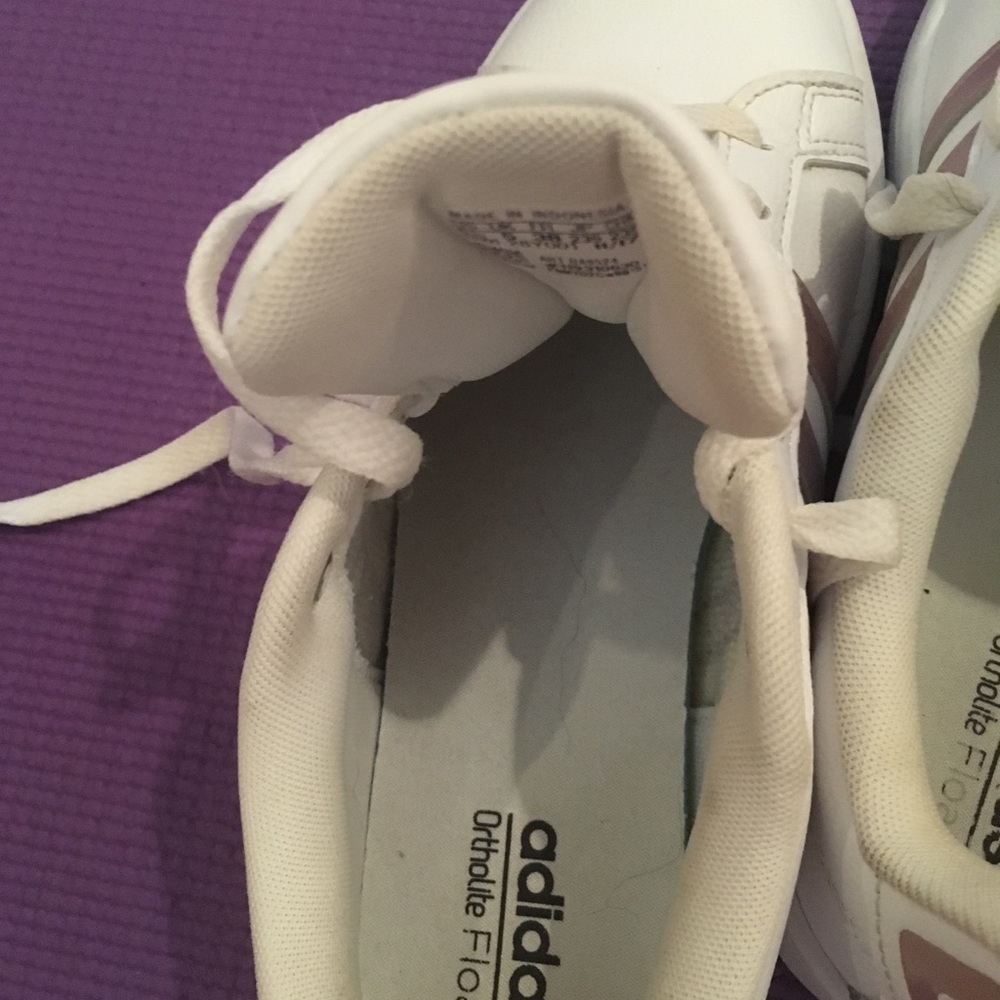 Adidas ladies size 61/2 Trainers . Like New. - Picture 7 of 8